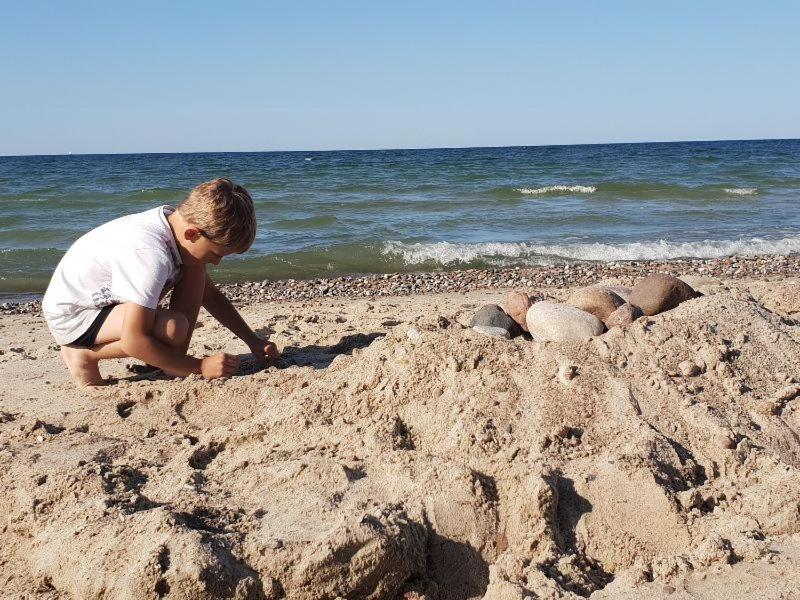 5 Zmyslow Akademia Wypoczynku Domki Grzybowo  Exteriör bild